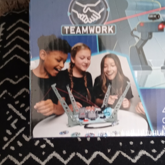 Spy Code Mission Diamond Heist Board Game - Picture 2 of 4